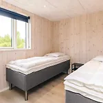 5 Star In Holiday home