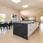 5 Star In Højslev