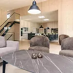 5 Star In Holiday home