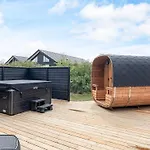 5 Star In Holiday home *